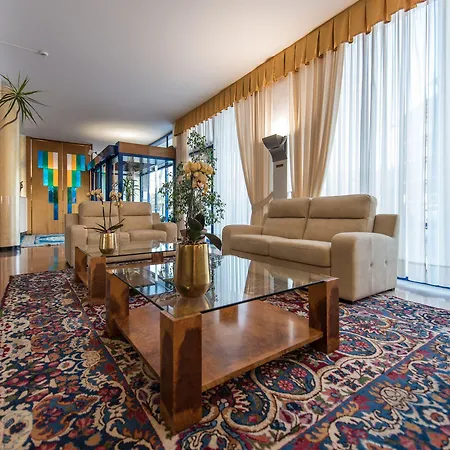 Krystal בוסולנגו