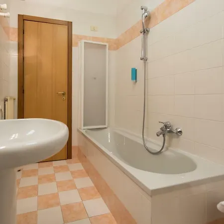 Krystal 3* בוסולנגו