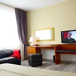 فندق Krystal