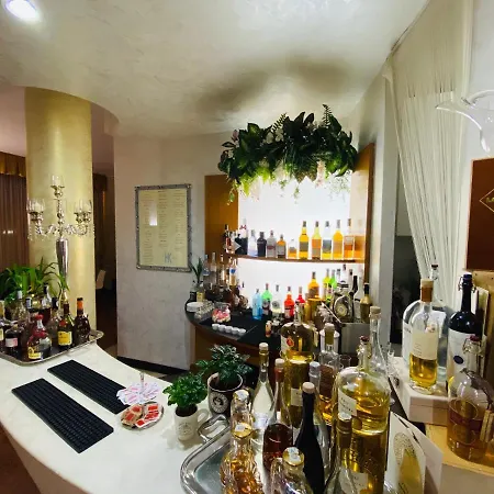 酒店 克里斯塔尔酒店