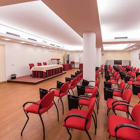 Hotel Krystal 3*