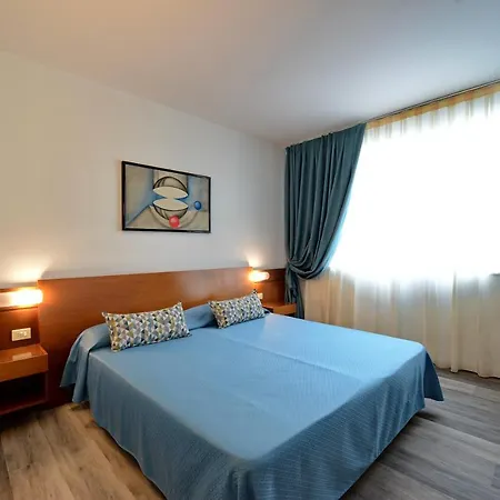 Hotel Krystal 3*